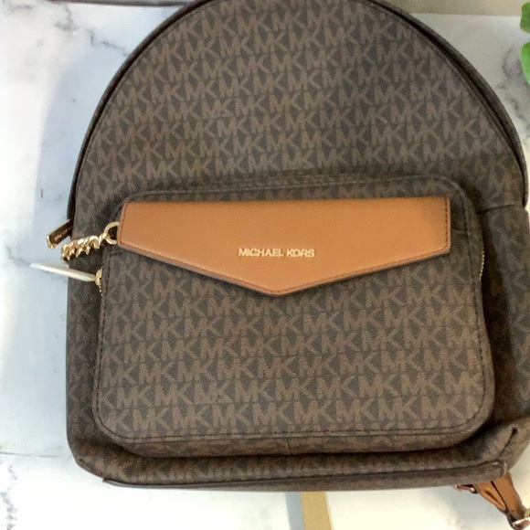 NWT Michael Kors Brown Backpack Medium in Maisie - Picture 1 of 8